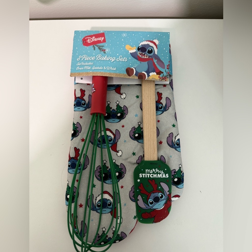 NWT Stitch Christmas Holiday 3 Piece Baking Set Merry Stitchmas